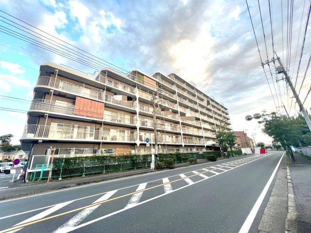 マンハイム八潮 4階/9階建 の外観画像
